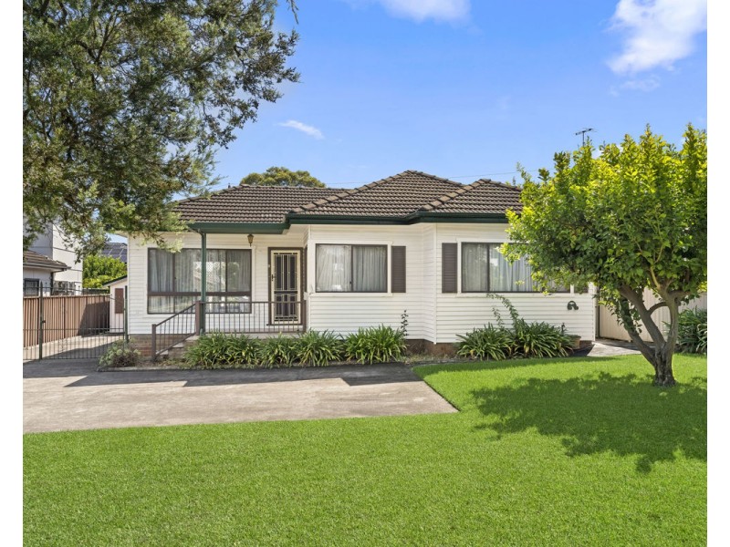 8 Dell Street, Woodpark NSW 2164