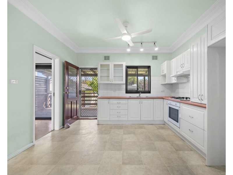 8 Dell Street, Woodpark NSW 2164