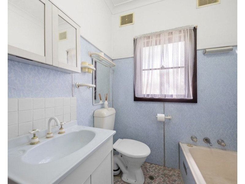 8 Dell Street, Woodpark NSW 2164