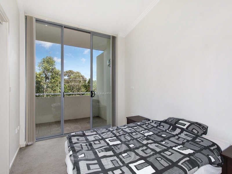 15/2 LYDBROOK STREET, Westmead NSW 2145
