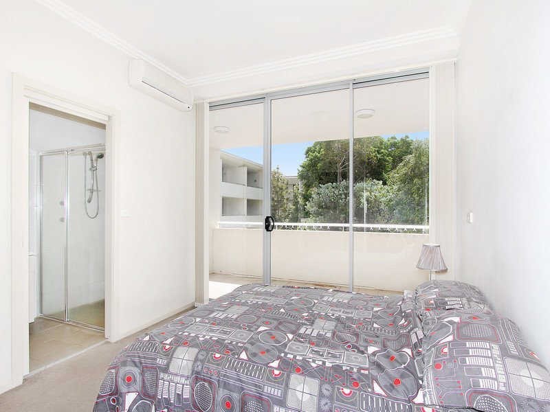 15/2 LYDBROOK STREET, Westmead NSW 2145