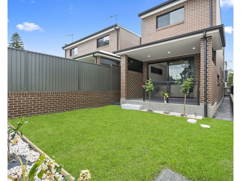 4 Brewer Crescent, South Wentworthville NSW 2145