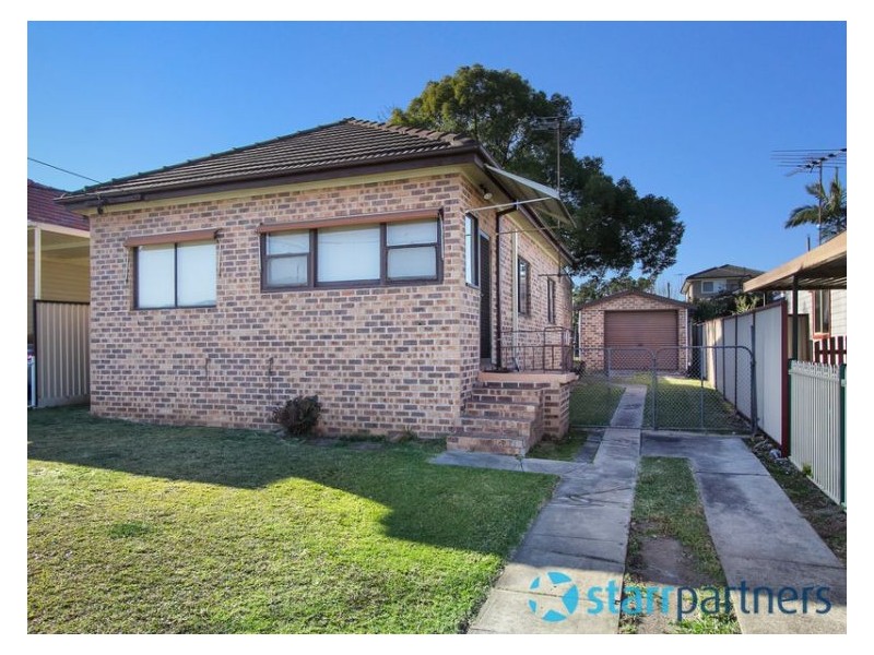 8 Warnock Street, Guildford NSW 2161