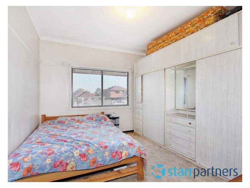 8 Warnock Street, Guildford NSW 2161