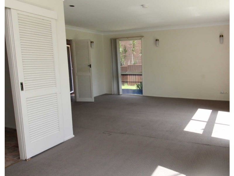 32 Bolaro Avemue, Greystanes NSW 2145