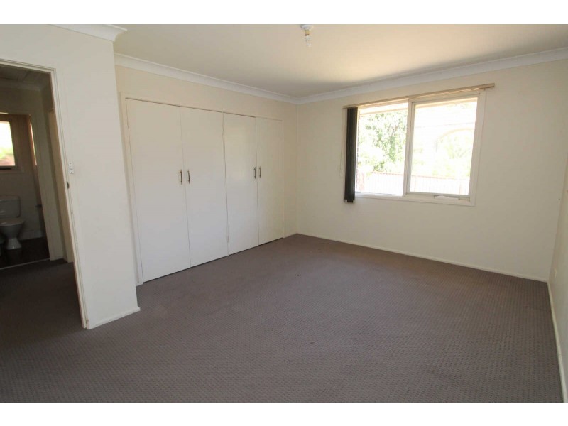 32 Bolaro Avemue, Greystanes NSW 2145