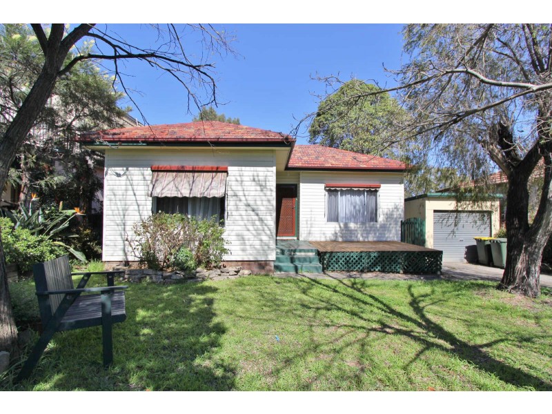 15 NEWTON STREET, Guildford NSW 2161