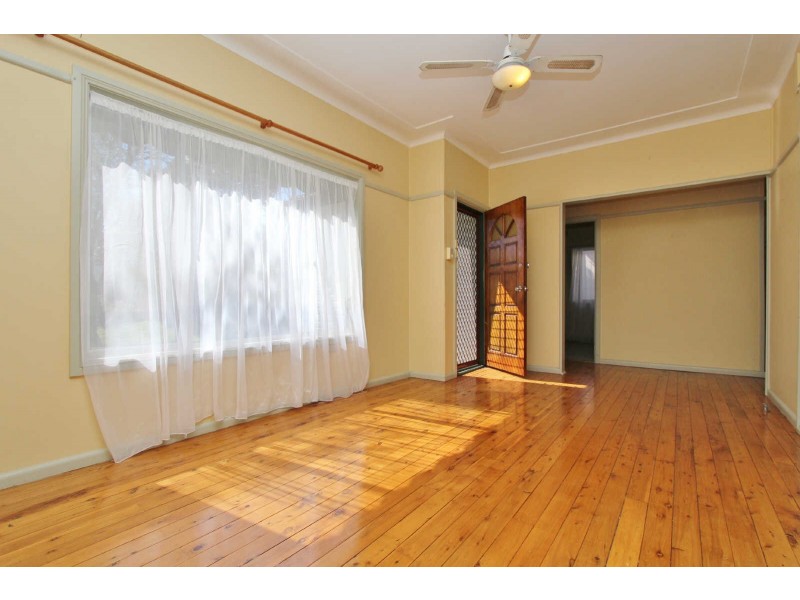 15 NEWTON STREET, Guildford NSW 2161