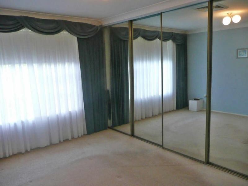 19 GREVILLEA CRESCENT, Greystanes NSW 2145