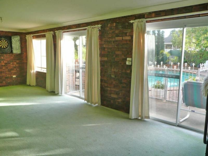 19 GREVILLEA CRESCENT, Greystanes NSW 2145