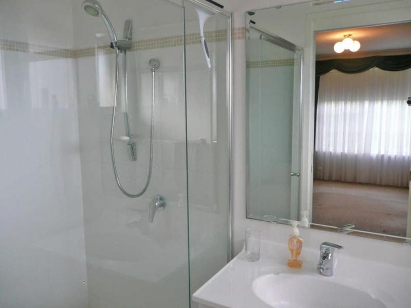 19 GREVILLEA CRESCENT, Greystanes NSW 2145