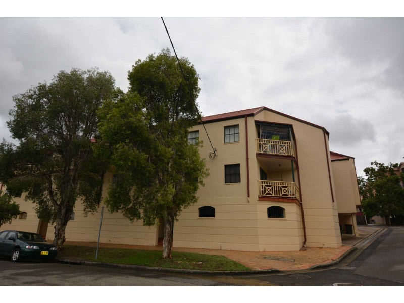 10/38 Cooyong Crescent, Toongabbie NSW 2146