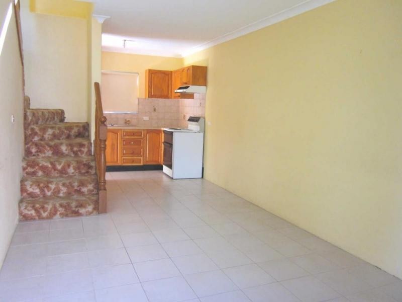 01/32 CHETWYND ROAD, Merrylands NSW 2160