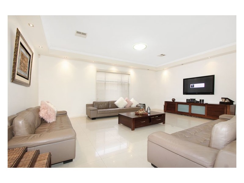 19 Kenelda Avenue, Guildford NSW 2161