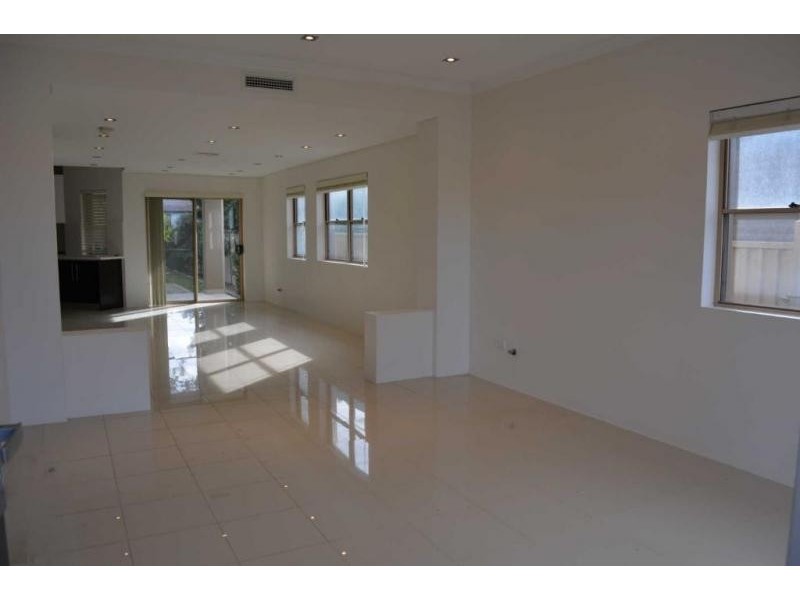 07 ROBERTSON STREET, Guildford West NSW 2161