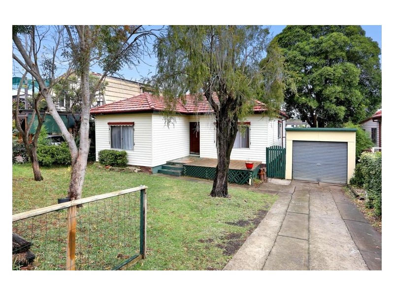 15 Newton Street, Guildford NSW 2161