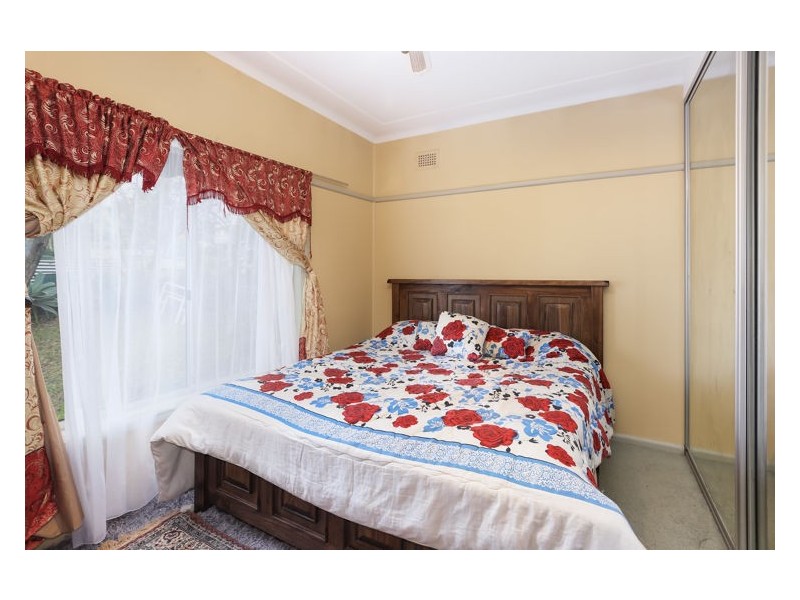 15 Newton Street, Guildford NSW 2161