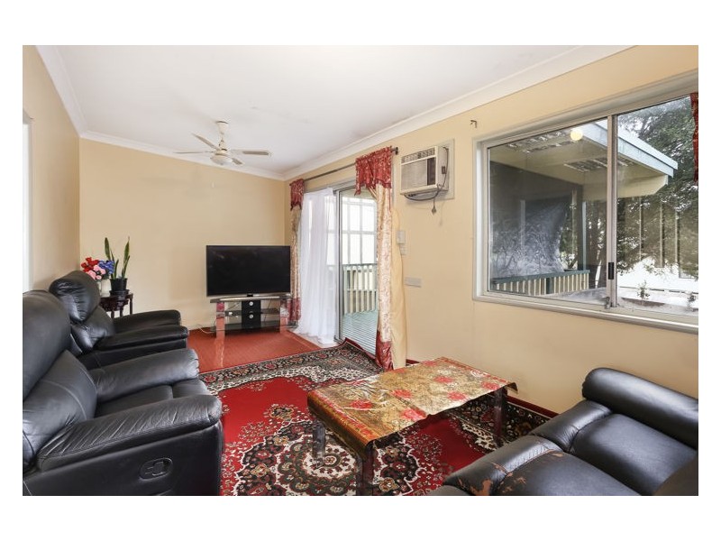 15 Newton Street, Guildford NSW 2161