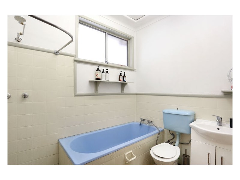 15 Newton Street, Guildford NSW 2161