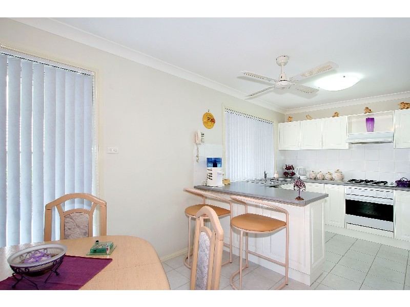 2/24 Blackbutt Crescent, Greystanes NSW 2145