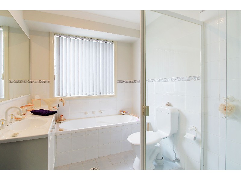 2/24 Blackbutt Crescent, Greystanes NSW 2145