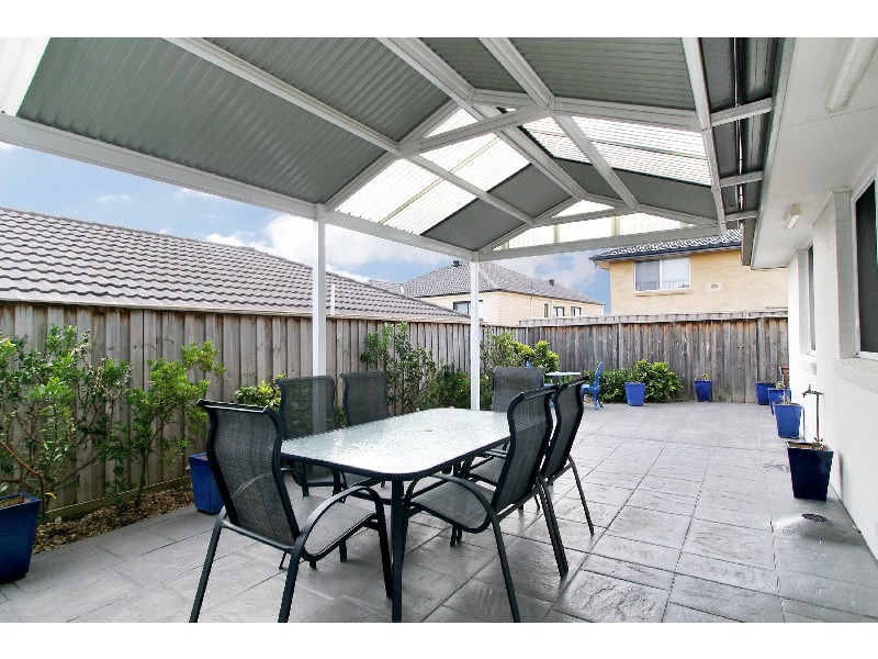 2/24 Blackbutt Crescent, Greystanes NSW 2145