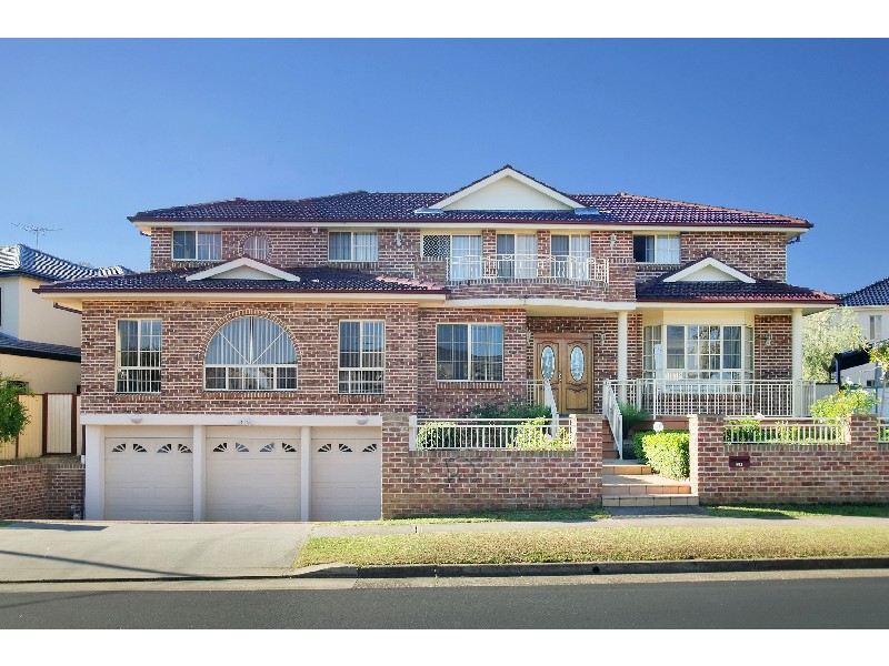 35 Hilltop Road Road, Merrylands NSW 2160
