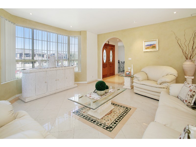 35 Hilltop Road Road, Merrylands NSW 2160