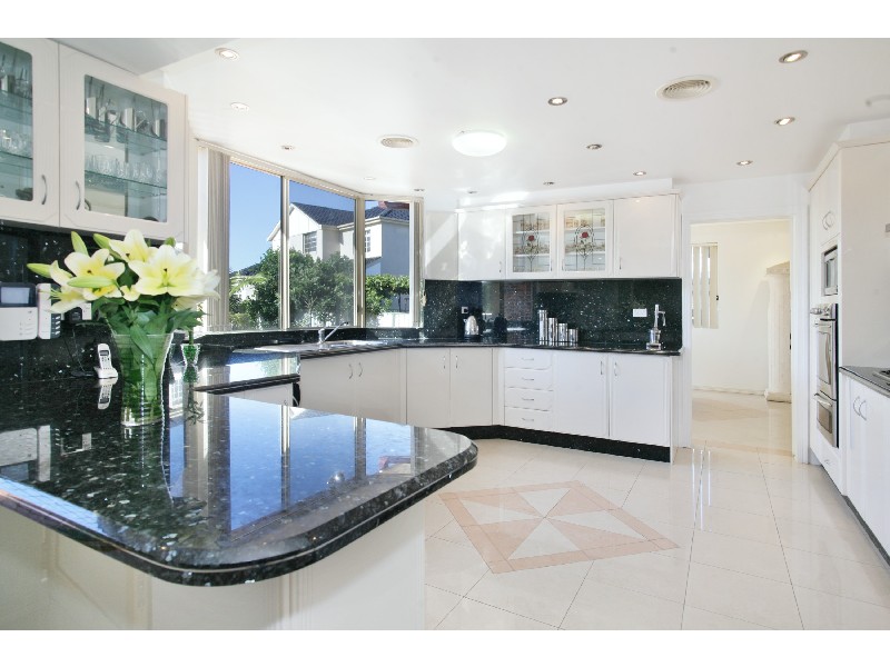 35 Hilltop Road Road, Merrylands NSW 2160