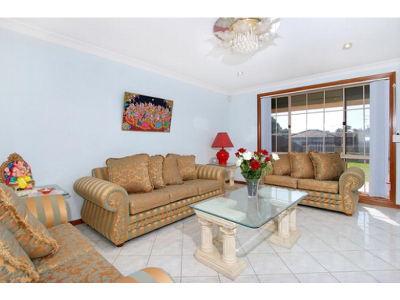 18 Broughton Street Street, Old Guildford NSW 2161