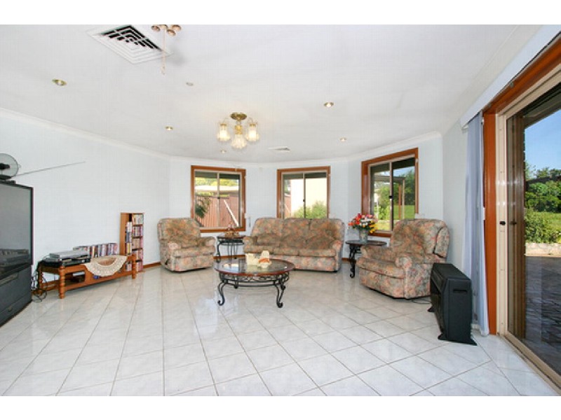 18 Broughton Street Street, Old Guildford NSW 2161