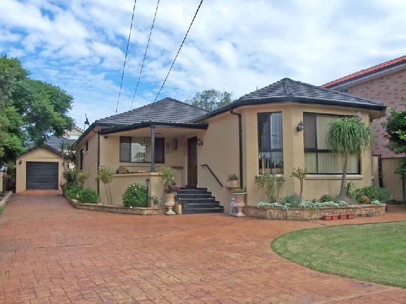 6 Lowe Street, Merrylands NSW 2160