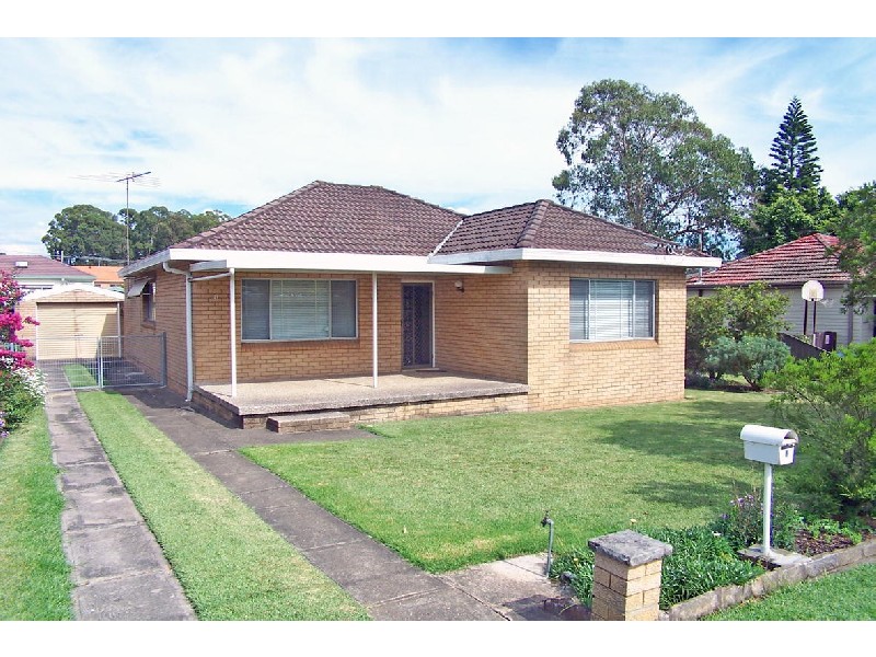 8 Vulcan Street, Guildford NSW 2161