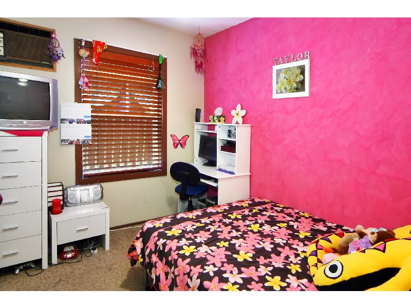 70 Bolaro Avenue, Greystanes NSW 2145