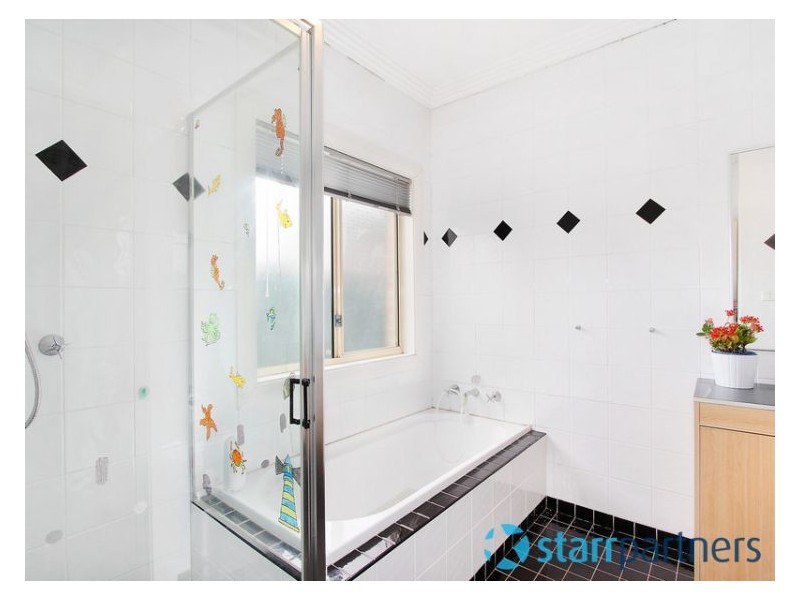 4a Rhodes Avenue, Guildford NSW 2161