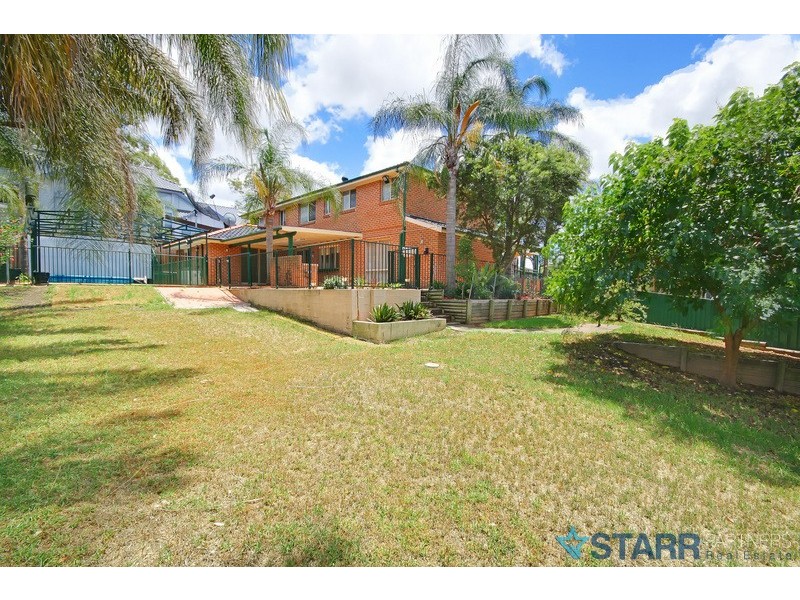 10 Benaud Street, Greystanes NSW 2145