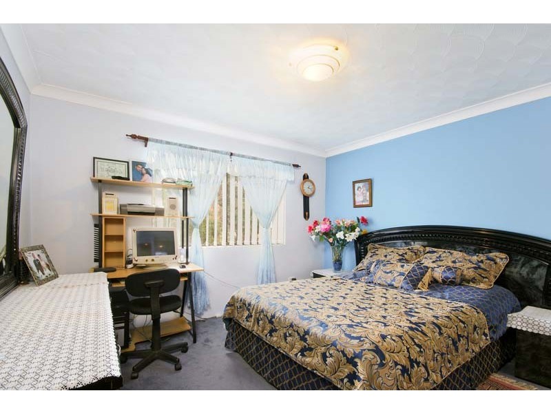 2/25 Neil Street, Merrylands NSW 2160