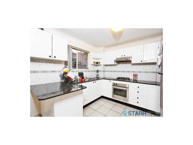 8/9-11 Oxford Street, Merrylands NSW 2160