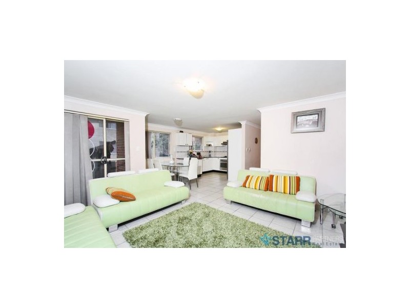 8/9-11 Oxford Street, Merrylands NSW 2160