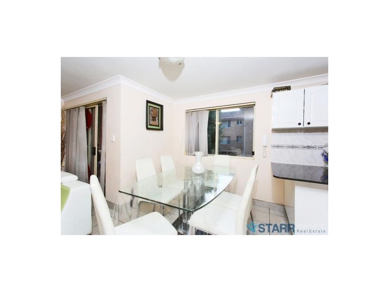 8/9-11 Oxford Street, Merrylands NSW 2160