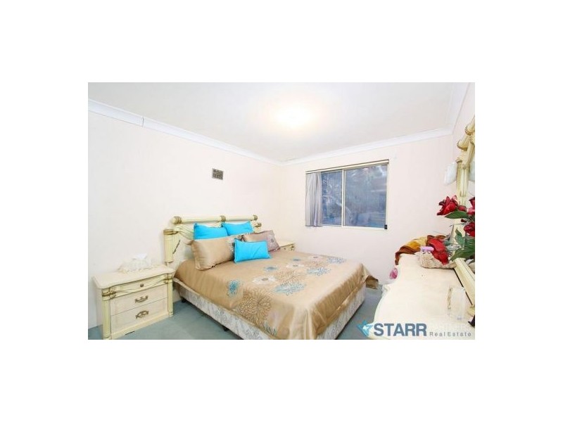 8/9-11 Oxford Street, Merrylands NSW 2160