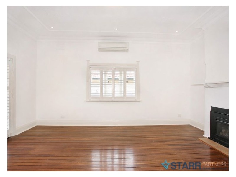 8 Locksley Avenue, Merrylands NSW 2160