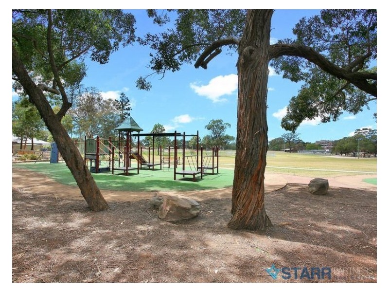 8 Locksley Avenue, Merrylands NSW 2160