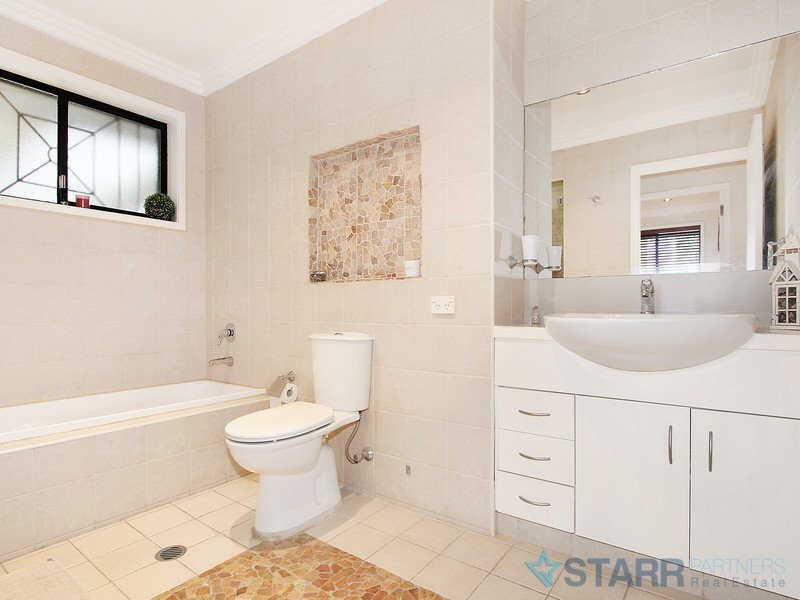 02 CARNATION STREET, Greystanes NSW 2145