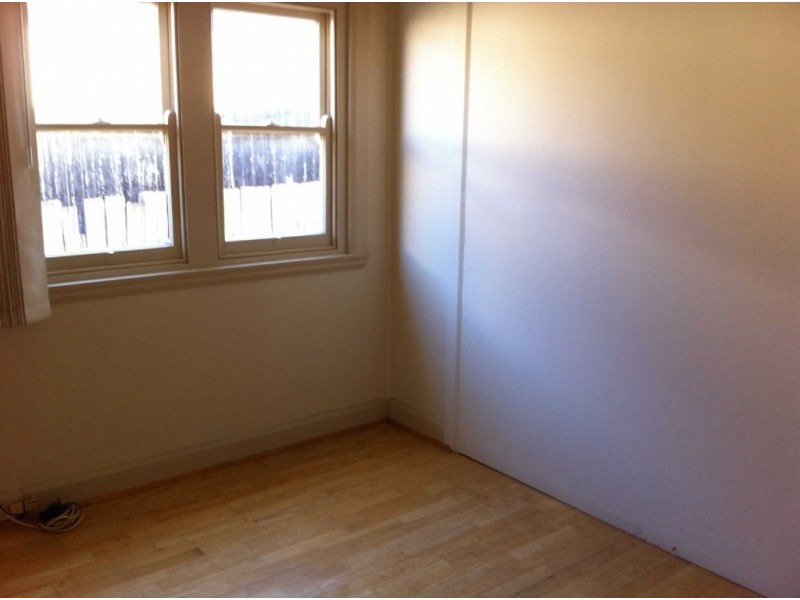 102 MILITARY ROAD, Guildford NSW 2161