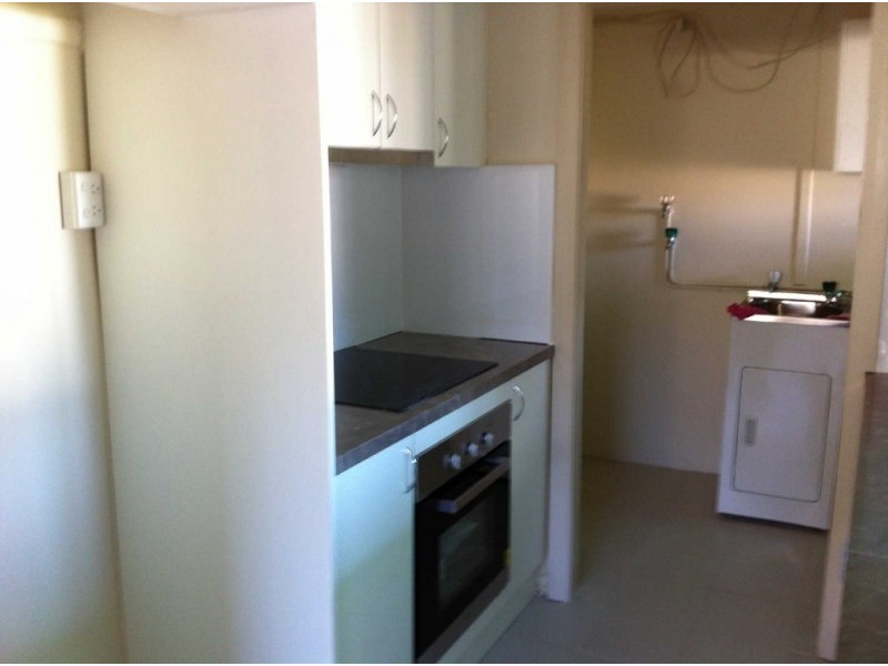 102 MILITARY ROAD, Guildford NSW 2161