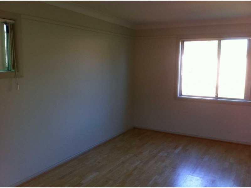 102 MILITARY ROAD, Guildford NSW 2161