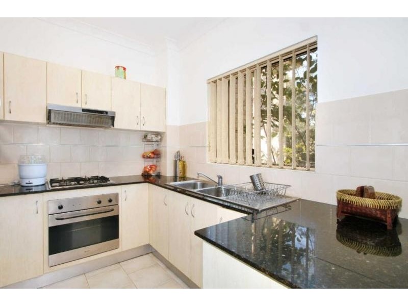 8/28 PATON STREET, Merrylands NSW 2160