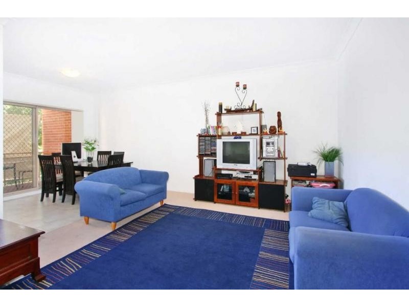 8/28 PATON STREET, Merrylands NSW 2160