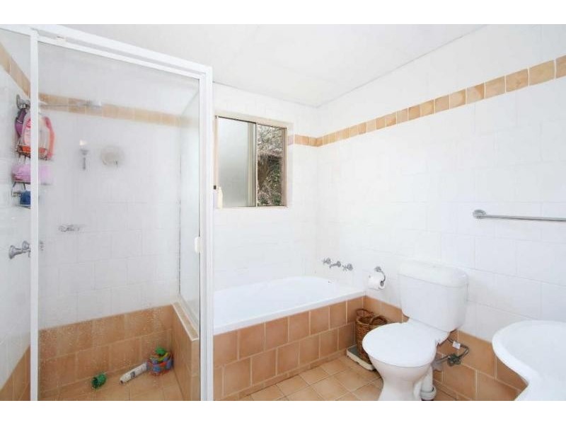 8/28 PATON STREET, Merrylands NSW 2160